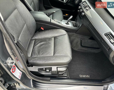 Серый БМВ 5 Серия, объемом двигателя 3 л и пробегом 250 тыс. км за 12500 $, фото 12 на Automoto.ua