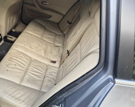 Сірий БМВ 5 Серія, об'ємом двигуна 3 л та пробігом 200 тис. км за 1700 $, фото 1 на Automoto.ua