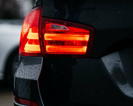 Серый БМВ 5 Серия, объемом двигателя 2 л и пробегом 300 тыс. км за 12999 $, фото 15 на Automoto.ua