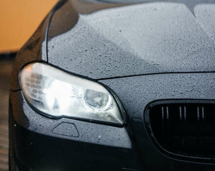 Серый БМВ 5 Серия, объемом двигателя 2 л и пробегом 300 тыс. км за 12999 $, фото 5 на Automoto.ua