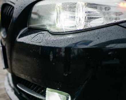 Серый БМВ 5 Серия, объемом двигателя 2 л и пробегом 300 тыс. км за 12999 $, фото 7 на Automoto.ua