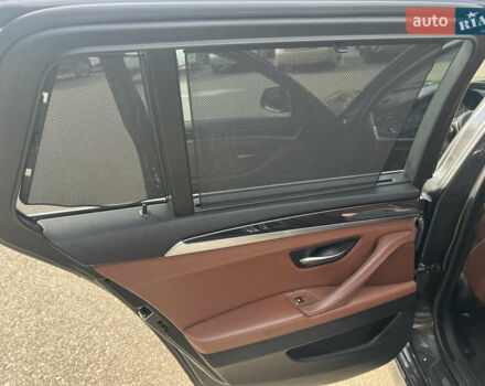 Серый БМВ 5 Серия, объемом двигателя 3 л и пробегом 218 тыс. км за 19300 $, фото 13 на Automoto.ua