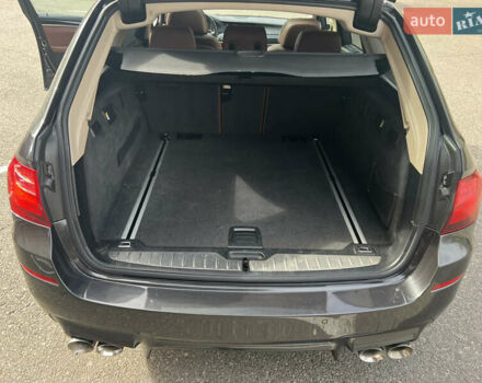 Серый БМВ 5 Серия, объемом двигателя 3 л и пробегом 218 тыс. км за 19300 $, фото 14 на Automoto.ua