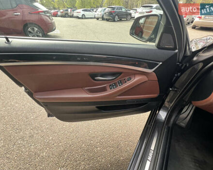 Серый БМВ 5 Серия, объемом двигателя 3 л и пробегом 218 тыс. км за 19300 $, фото 10 на Automoto.ua