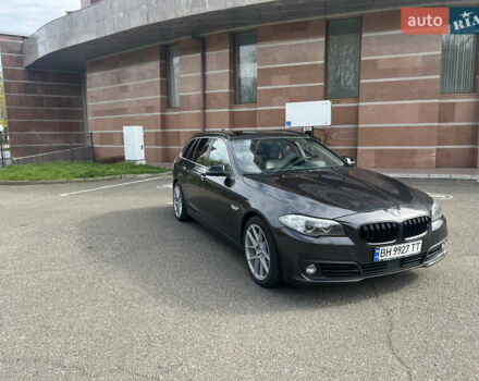 Серый БМВ 5 Серия, объемом двигателя 3 л и пробегом 218 тыс. км за 19300 $, фото 1 на Automoto.ua
