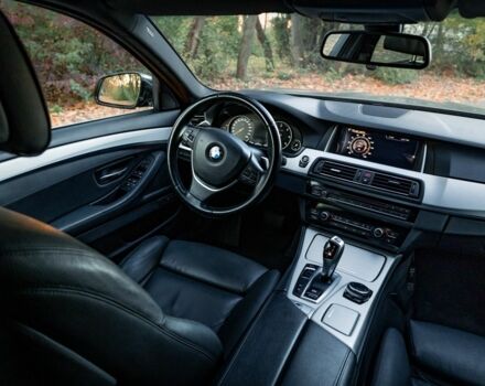 Серый БМВ 5 Серия, объемом двигателя 2 л и пробегом 216 тыс. км за 19714 $, фото 5 на Automoto.ua