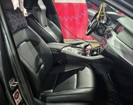 Сірий БМВ 5 Серія, об'ємом двигуна 3 л та пробігом 300 тис. км за 20500 $, фото 2 на Automoto.ua