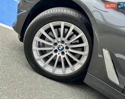 Серый БМВ 5 Серия, объемом двигателя 2 л и пробегом 200 тыс. км за 19900 $, фото 26 на Automoto.ua
