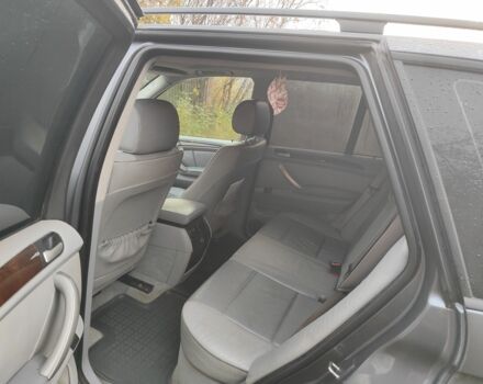 Сірий БМВ 5 Серія, об'ємом двигуна 3 л та пробігом 400 тис. км за 5697 $, фото 1 на Automoto.ua