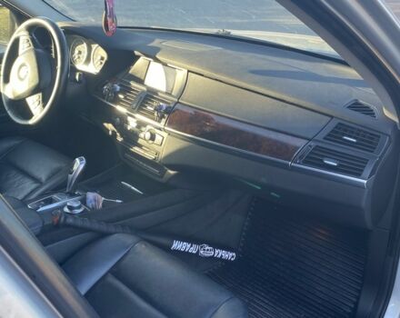 Серый БМВ 5 Серия, объемом двигателя 3 л и пробегом 360 тыс. км за 10000 $, фото 2 на Automoto.ua