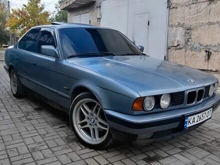 Серый БМВ 5 Серия, объемом двигателя 2 л и пробегом 360 тыс. км за 2500 $, фото 1 на Automoto.ua