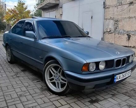 Серый БМВ 5 Серия, объемом двигателя 2 л и пробегом 360 тыс. км за 2500 $, фото 1 на Automoto.ua