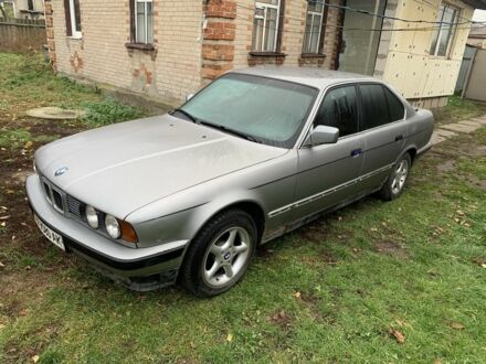 Сірий БМВ 5 Серія, об'ємом двигуна 2 л та пробігом 250 тис. км за 2000 $, фото 1 на Automoto.ua