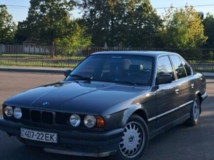 БМВ 5 Серія 1988 у Чернігові на Automoto.ua Сірий БМВ 5 Серія, об'ємом двигуна 2.5 л та пробігом 260 тис. км за 2500 $, фото 1 на Automoto.ua