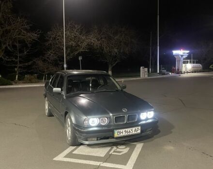 Серый БМВ 5 Серия, объемом двигателя 2 л и пробегом 332 тыс. км за 1899 $, фото 1 на Automoto.ua
