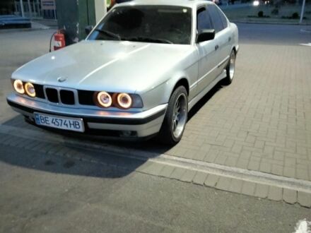 Серый БМВ 5 Серия, объемом двигателя 3.4 л и пробегом 345 тыс. км за 2800 $, фото 1 на Automoto.ua