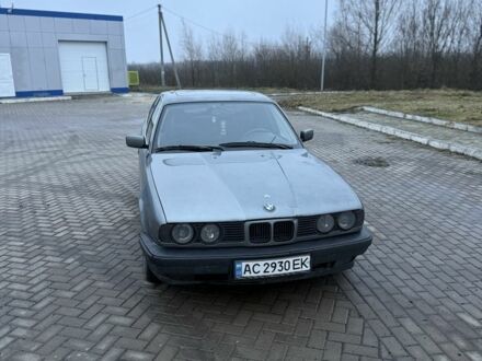 Серый БМВ 5 Серия, объемом двигателя 2.5 л и пробегом 300 тыс. км за 2500 $, фото 1 на Automoto.ua