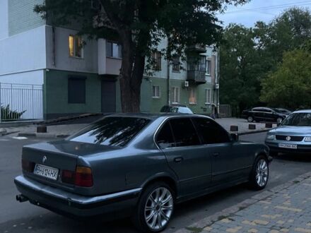 Сірий БМВ 5 Серія, об'ємом двигуна 2.4 л та пробігом 300 тис. км за 3000 $, фото 1 на Automoto.ua