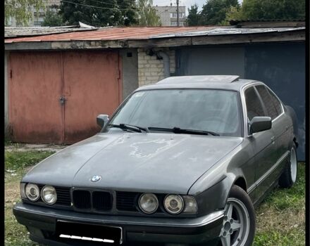 Серый БМВ 5 Серия, объемом двигателя 2.5 л и пробегом 263 тыс. км за 1499 $, фото 1 на Automoto.ua