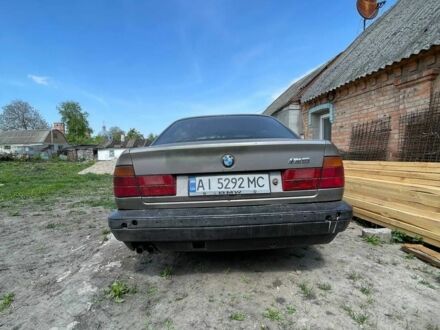 БМВ 5 Серия 1989 в Казатине на Automoto.ua Серый БМВ 5 Серия, объемом двигателя 2 л и пробегом 700 тыс. км за 1250 $, фото 1 на Automoto.ua