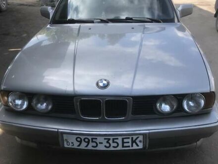 БМВ 5 Серія 1990 у Славянске на Automoto.ua Сірий БМВ 5 Серія, об'ємом двигуна 2.3 л та пробігом 100 тис. км за 2500 $, фото 1 на Automoto.ua
