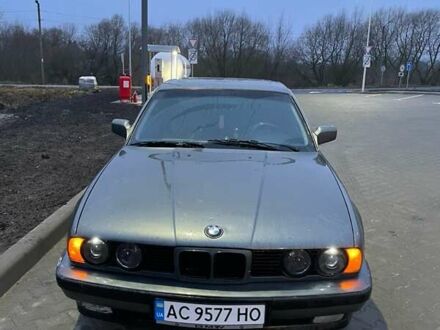 Серый БМВ 5 Серия, объемом двигателя 2.4 л и пробегом 400 тыс. км за 2500 $, фото 1 на Automoto.ua