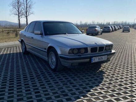 БМВ 5 Серия 1990 в Коломые на Automoto.ua Серый БМВ 5 Серия, объемом двигателя 2.5 л и пробегом 430 тыс. км за 2850 $, фото 1 на Automoto.ua