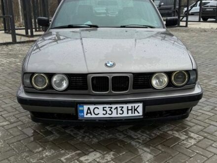 БМВ 5 Серия 1991 в Луцке на Automoto.ua Серый БМВ 5 Серия, объемом двигателя 2.5 л и пробегом 420 тыс. км за 2550 $, фото 1 на Automoto.ua