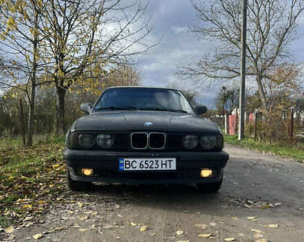 Серый БМВ 5 Серия, объемом двигателя 1.99 л и пробегом 300 тыс. км за 1500 $, фото 1 на Automoto.ua