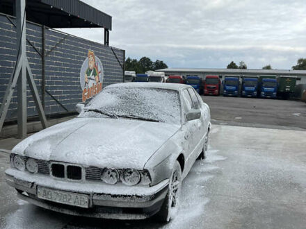 Серый БМВ 5 Серия, объемом двигателя 1.99 л и пробегом 250 тыс. км за 2340 $, фото 1 на Automoto.ua