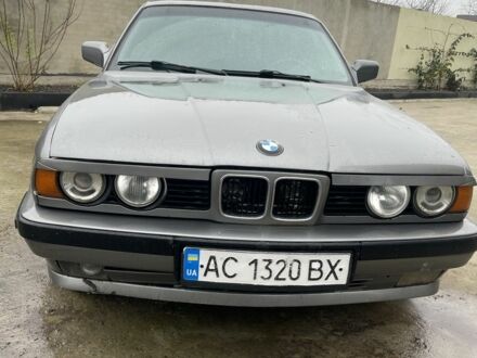 Серый БМВ 5 Серия, объемом двигателя 2.5 л и пробегом 500 тыс. км за 2400 $, фото 1 на Automoto.ua