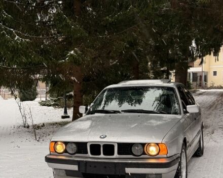 Серый БМВ 5 Серия, объемом двигателя 2.5 л и пробегом 400 тыс. км за 1800 $, фото 1 на Automoto.ua