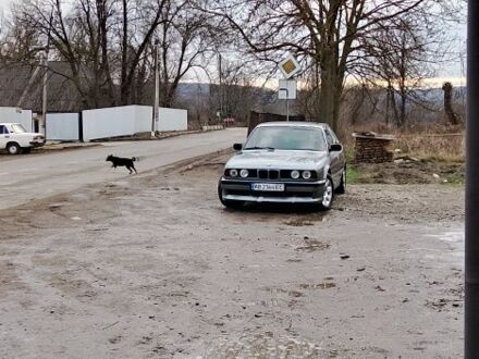 Сірий БМВ 5 Серія, об'ємом двигуна 2.5 л та пробігом 300 тис. км за 2200 $, фото 1 на Automoto.ua