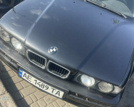 Серый БМВ 5 Серия, объемом двигателя 1.99 л и пробегом 200 тыс. км за 3500 $, фото 1 на Automoto.ua