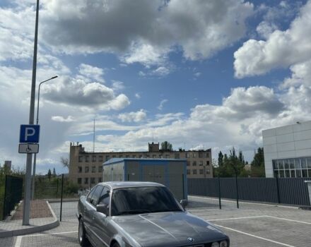 Серый БМВ 5 Серия, объемом двигателя 2.5 л и пробегом 300 тыс. км за 2900 $, фото 1 на Automoto.ua
