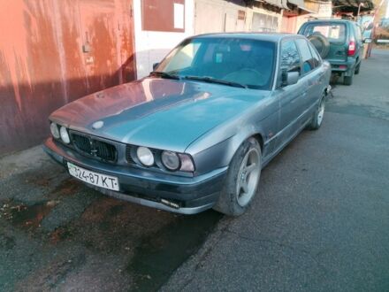 Серый БМВ 5 Серия, объемом двигателя 0 л и пробегом 999 тыс. км за 850 $, фото 1 на Automoto.ua