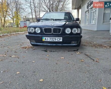 Серый БМВ 5 Серия, объемом двигателя 2.5 л и пробегом 298 тыс. км за 2800 $, фото 1 на Automoto.ua