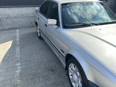 Серый БМВ 5 Серия, объемом двигателя 2 л и пробегом 230 тыс. км за 1700 $, фото 1 на Automoto.ua