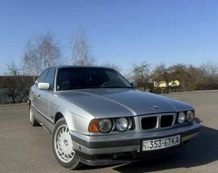 Серый БМВ 5 Серия, объемом двигателя 1.8 л и пробегом 371 тыс. км за 2300 $, фото 1 на Automoto.ua