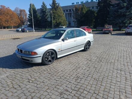 БМВ 5 Серия 1996 в Каменце-Подольском на Automoto.ua Серый БМВ 5 Серия, объемом двигателя 2.5 л и пробегом 230 тыс. км за 4600 $, фото 1 на Automoto.ua