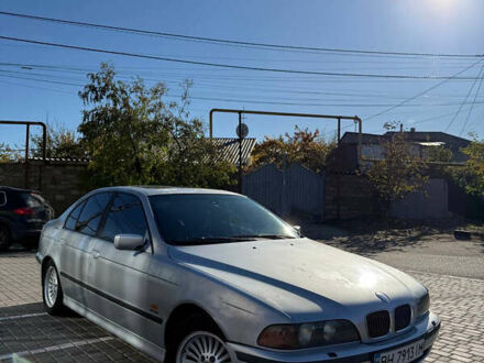 Серый БМВ 5 Серия, объемом двигателя 2 л и пробегом 225 тыс. км за 3600 $, фото 1 на Automoto.ua