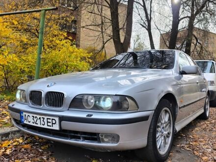 Сірий БМВ 5 Серія, об'ємом двигуна 2.5 л та пробігом 300 тис. км за 3600 $, фото 1 на Automoto.ua