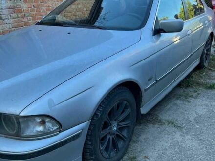 Серый БМВ 5 Серия, объемом двигателя 2.5 л и пробегом 300 тыс. км за 1439 $, фото 1 на Automoto.ua