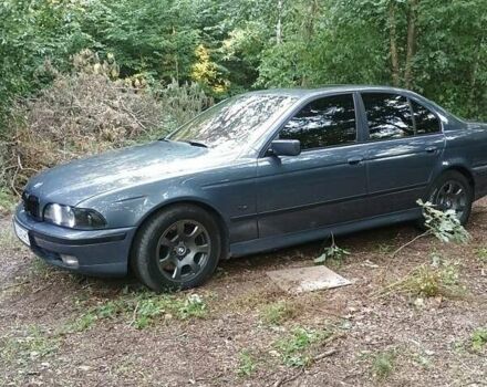 Серый БМВ 5 Серия, объемом двигателя 4.4 л и пробегом 500 тыс. км за 5200 $, фото 1 на Automoto.ua