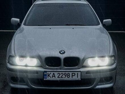 Серый БМВ 5 Серия, объемом двигателя 3 л и пробегом 244 тыс. км за 4600 $, фото 1 на Automoto.ua