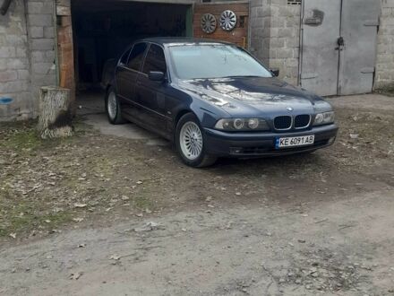 Серый БМВ 5 Серия, объемом двигателя 2 л и пробегом 380 тыс. км за 4200 $, фото 1 на Automoto.ua