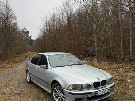Серый БМВ 5 Серия, объемом двигателя 2 л и пробегом 390 тыс. км за 3200 $, фото 1 на Automoto.ua