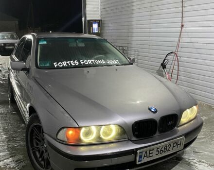 Серый БМВ 5 Серия, объемом двигателя 2 л и пробегом 100 тыс. км за 2700 $, фото 1 на Automoto.ua