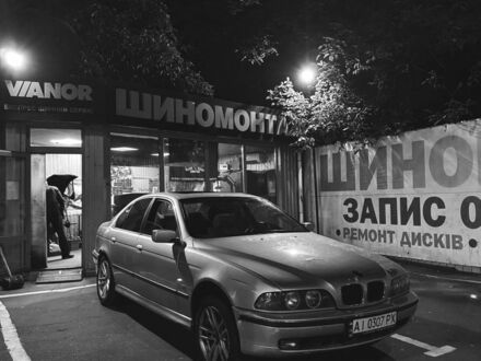 Серый БМВ 5 Серия, объемом двигателя 2 л и пробегом 260 тыс. км за 3500 $, фото 1 на Automoto.ua