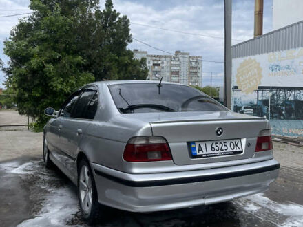 Серый БМВ 5 Серия, объемом двигателя 2 л и пробегом 322 тыс. км за 4299 $, фото 1 на Automoto.ua